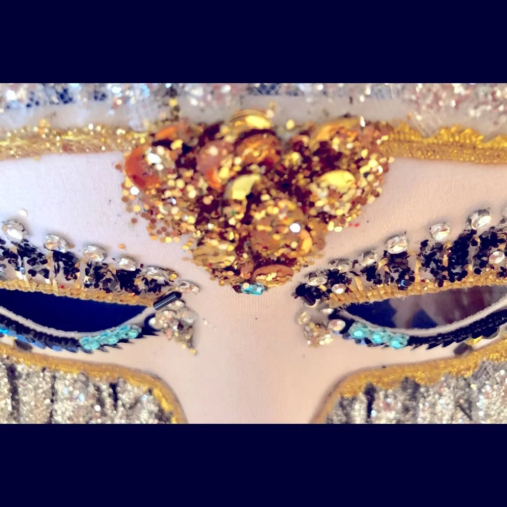 eye mask Mardi Gras Glittering feathered carnival Artisan embellished costume OS